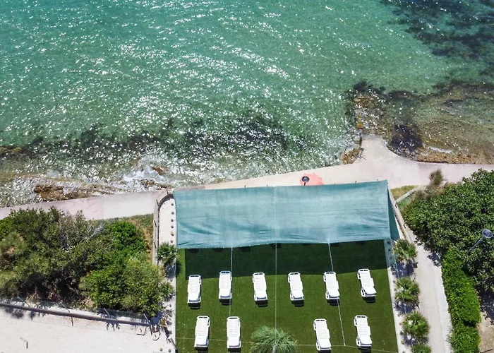 Laki Rab App Проживание в семье