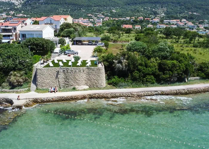 Laki Rab App Проживание в семье *